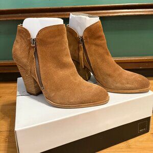 Dolce Vita “Hixon” Suede Booties – Rust Suede – Size 7 (with box!)